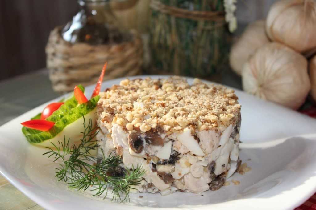 Салат с грибами шампиньонами и фасолью на зиму